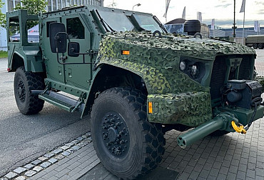 Slovensko podepsalo smlouvu na nákup 160 obrněných vozidel JLTV 4x4