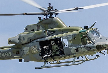 Modernizace vrtulníků H-1 darovaných z USA bude stát 8,1 miliardy, většinu zaplatí americká vláda