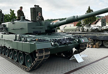 Česká republika obdrží od Německa další tanky Leopard 2A4