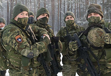 Balkán znovu povolává: návrat povinné vojenské služby v Chorvatsku a Srbsku