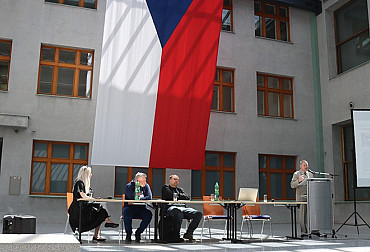 Tváře brannosti: Konference VHÚ Praha otevřela debatu o bezpečnosti jako společné odpovědnosti