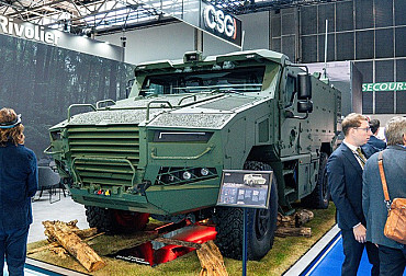 Eurosatory 2026 DEN 1: České firmy zahájily pařížský veletrh ve velkém stylu, premiéru měl Tadeas 4x4
