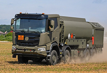 První vojenská Tatra Phoenix 8×8 třetí generace s palivovou cisternou pro Armádu České republiky