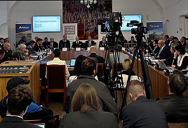 Bezpečnost České republiky čelí novým výzvám. Zpravodajci, policie i experti upozorňují na proměnu hrozeb