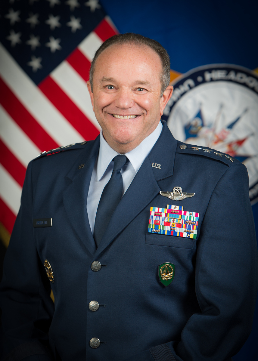 Foto: Generál Philip Mark Breedlove v roce 2013 | NATO